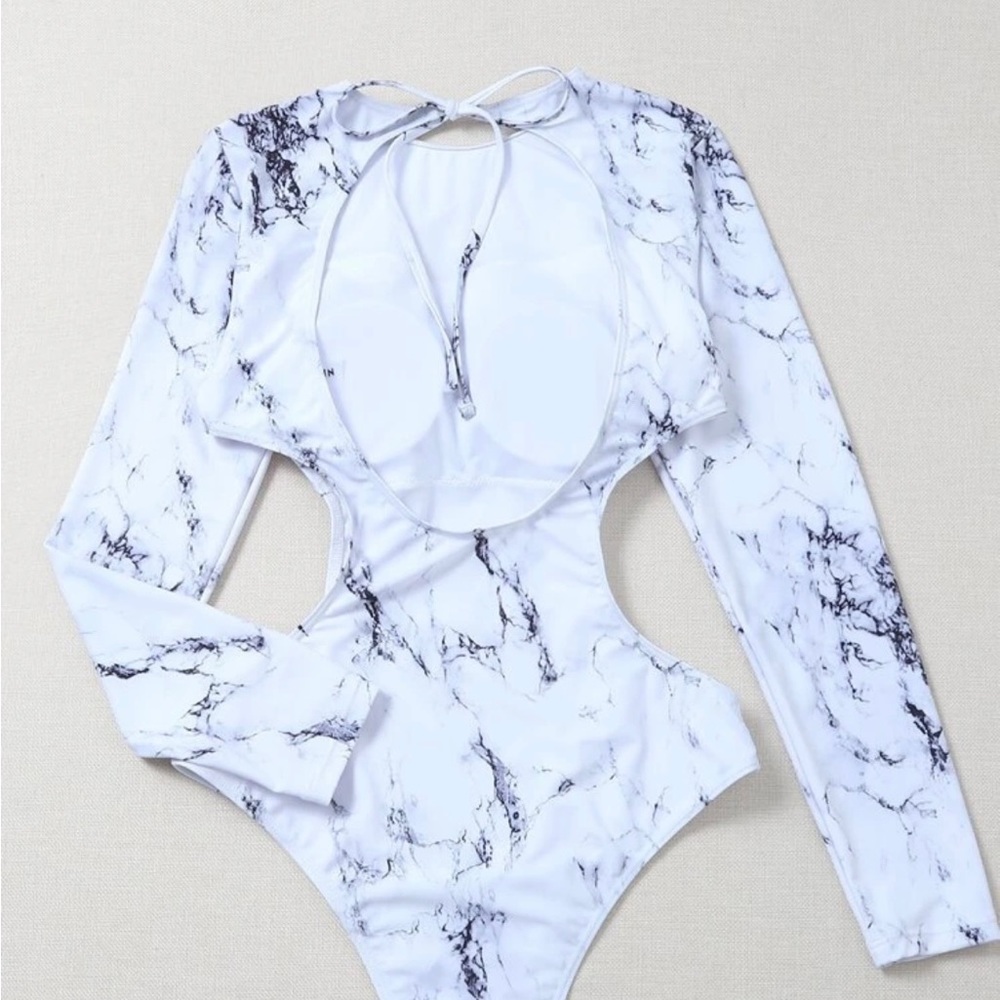 Bathing suit bundle - Picture 6 of 9